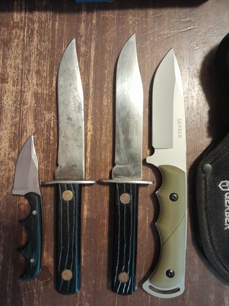 Imperial or UTICA OUTDOOR SPORTSMAN KNIVES.jpg